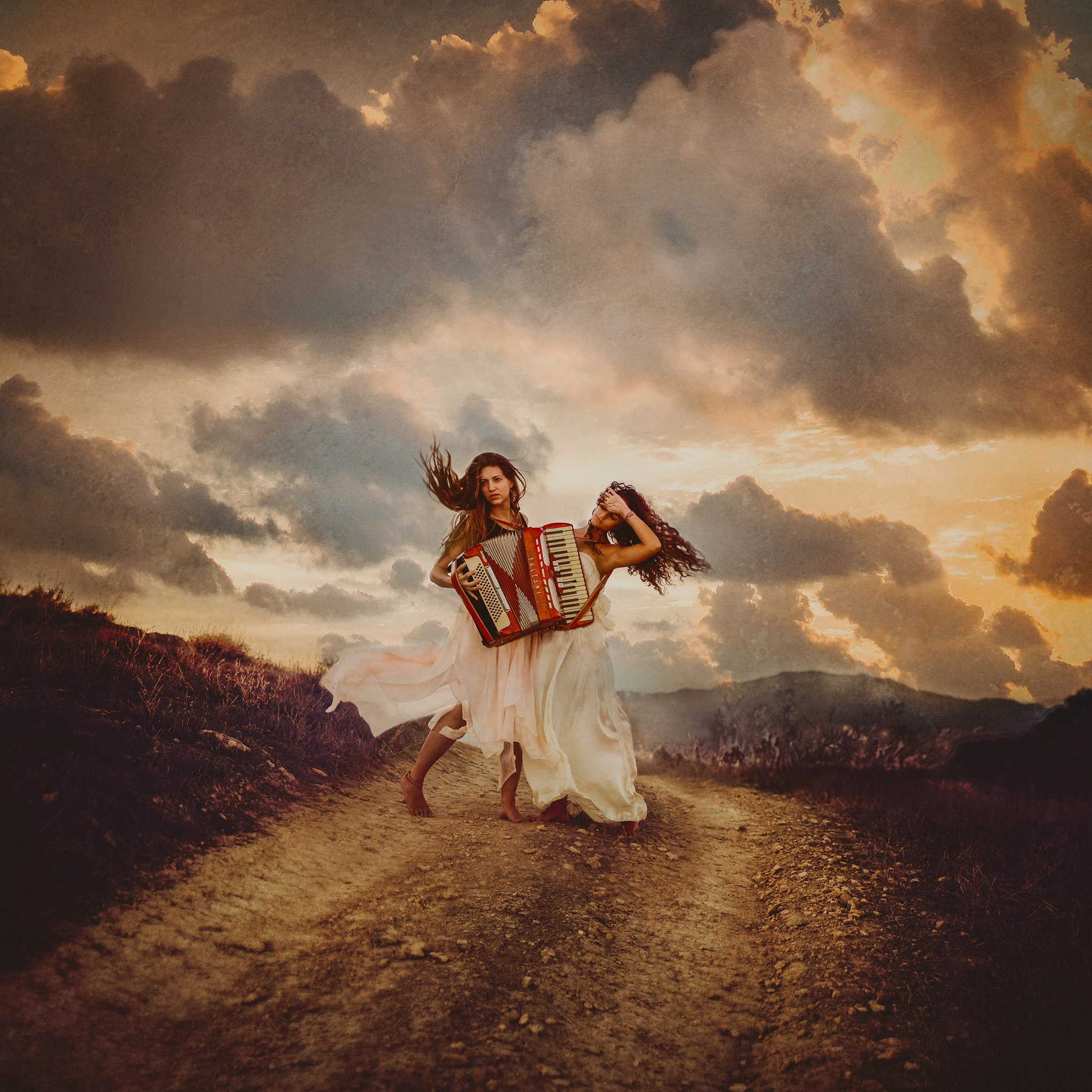 Powerful Images Inspired by Music, Music Images, Dancing photos, Music instruments in photos, Music photography