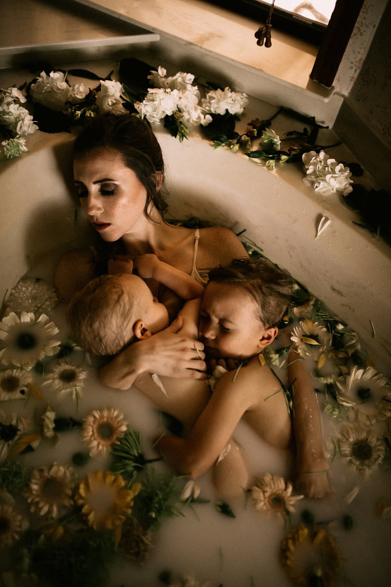 Features by Twyla Jones, Images with So Fresh So Clean, So Fresh So Clean images