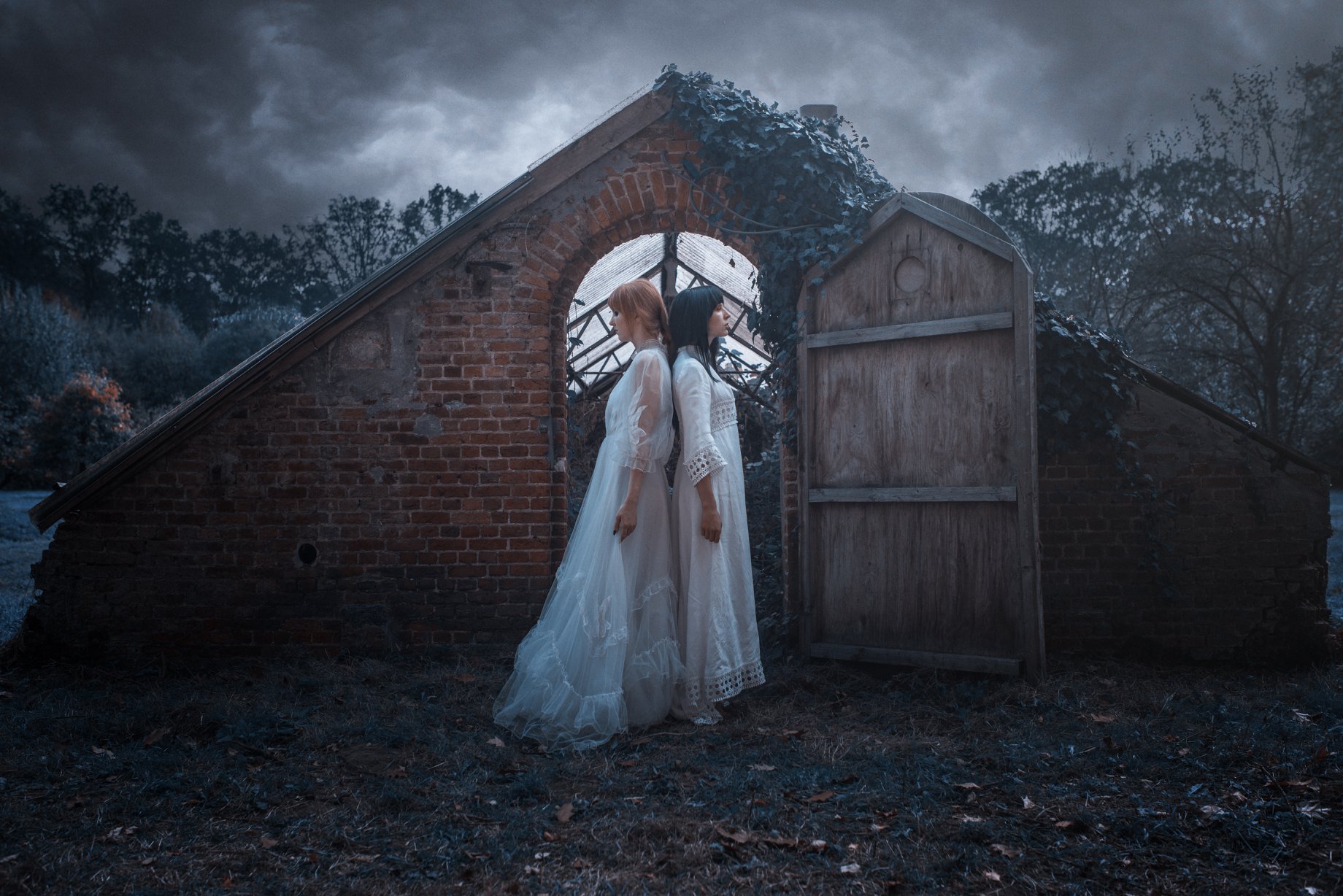 Haunted light Features by Twyla Jones, Haunted light images