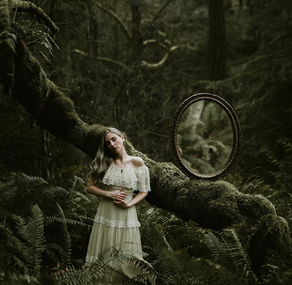 When You're Strange Features by Twyla Jones, Images of Strange features, Strange photos