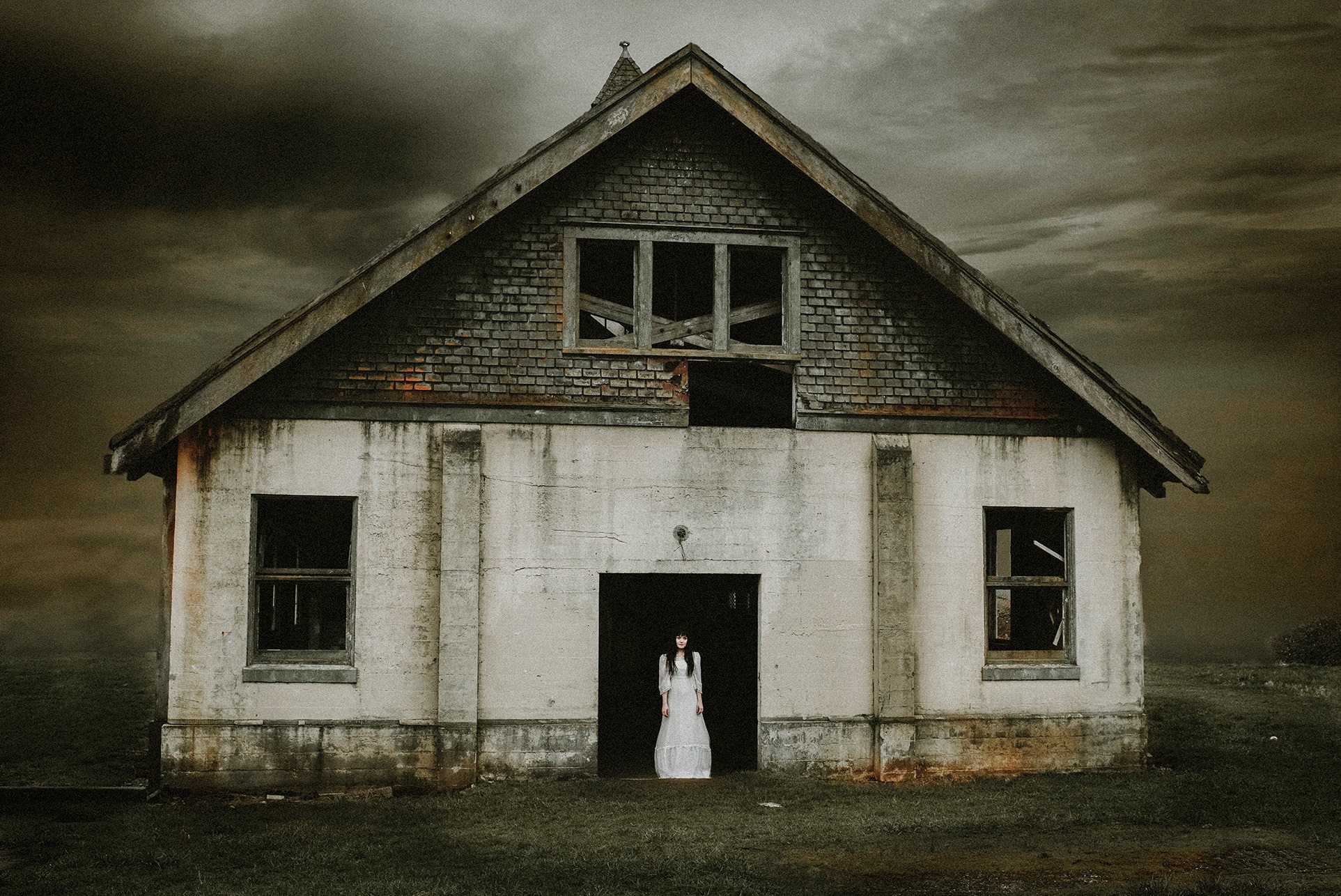 When You're Strange Features by Twyla Jones, Images of Strange features, Strange photos